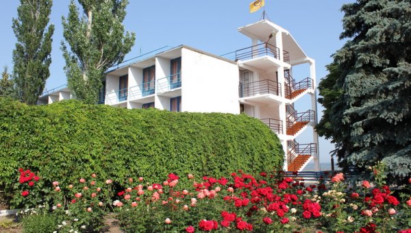 Первый корпус пансионата Радуга.